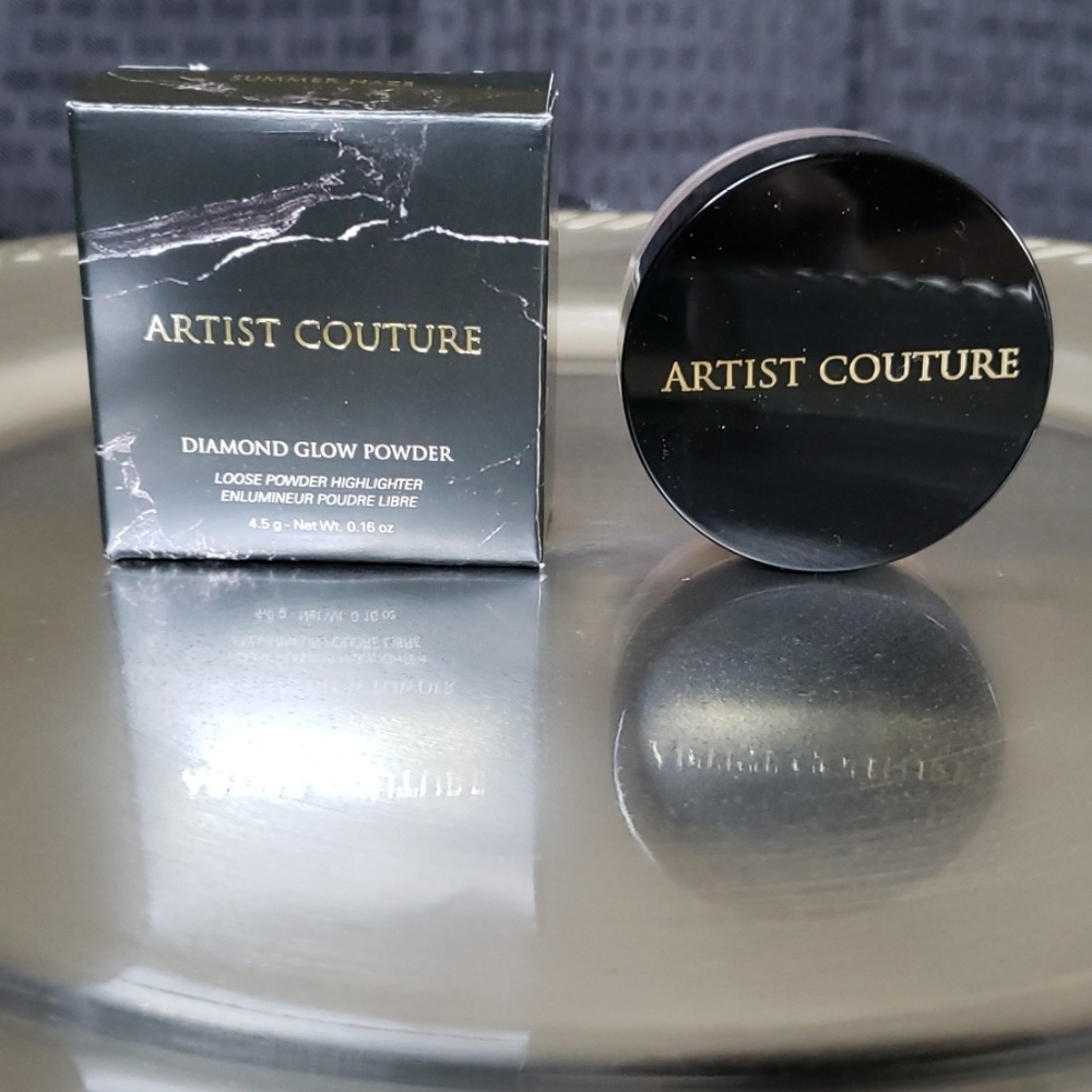Artist Coture Diamond Glow Powder in Summer Haze